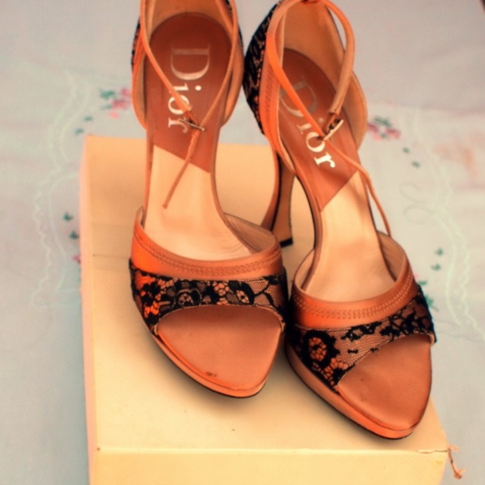 DIOR DENT PLATFORM HEEL SANDALS GOLD SATIN BLACK
